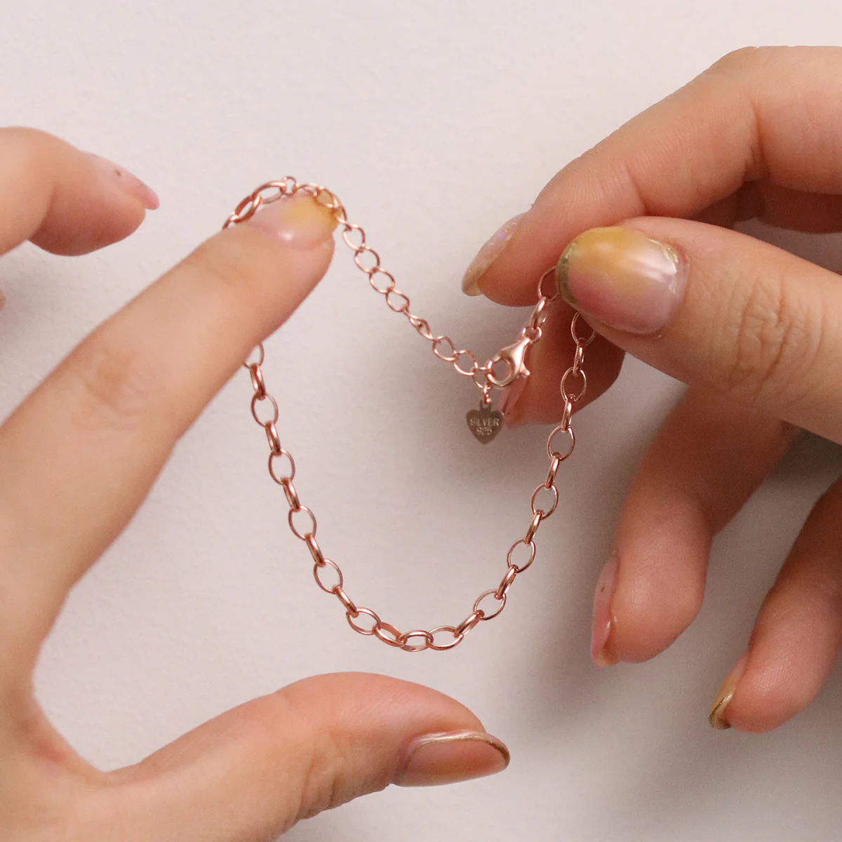 Plain chain heart bracelet - Image 5