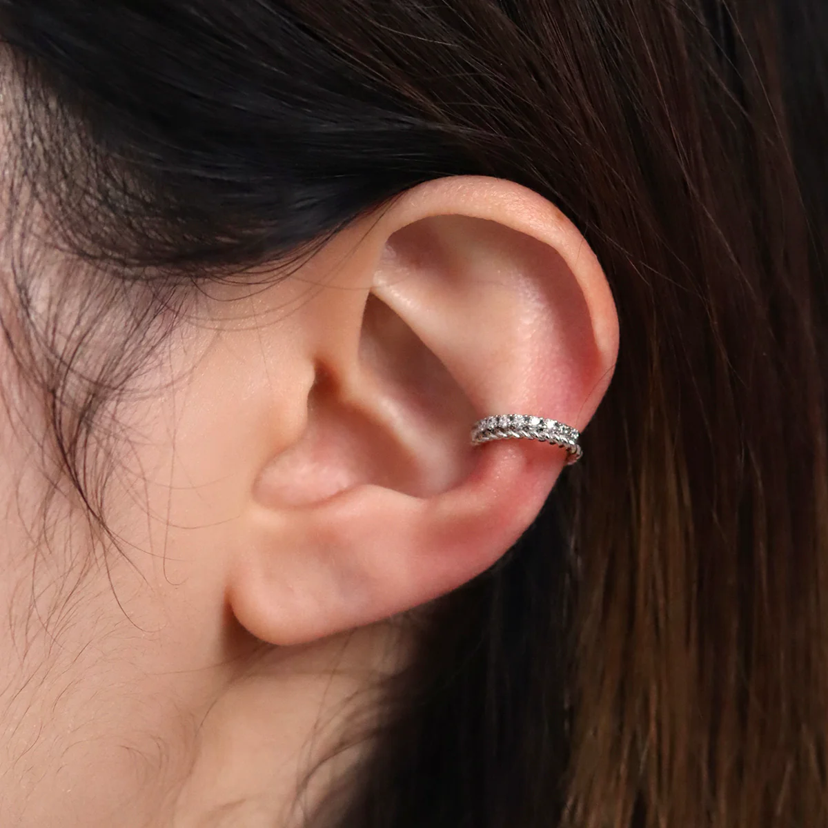 Simple Line Sparkle Ear Cuff - Image 3