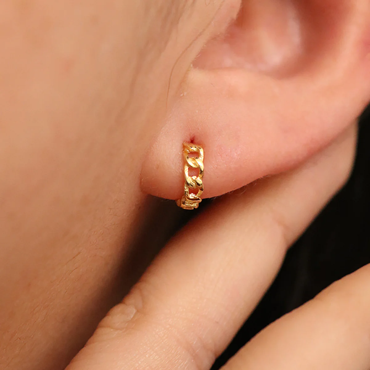 8mm Rope Huggie Earrings - Image 4