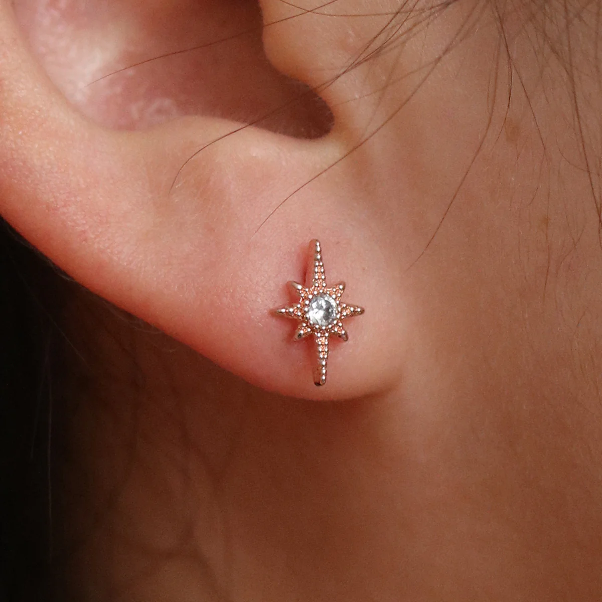 Moon and star stud earrings - Image 4