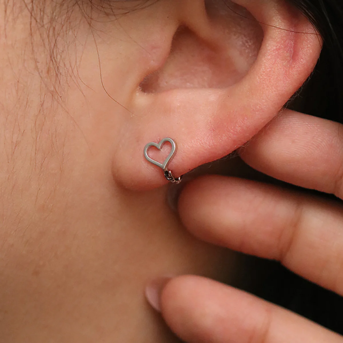 Line Heart Huggie Earring - Image 8