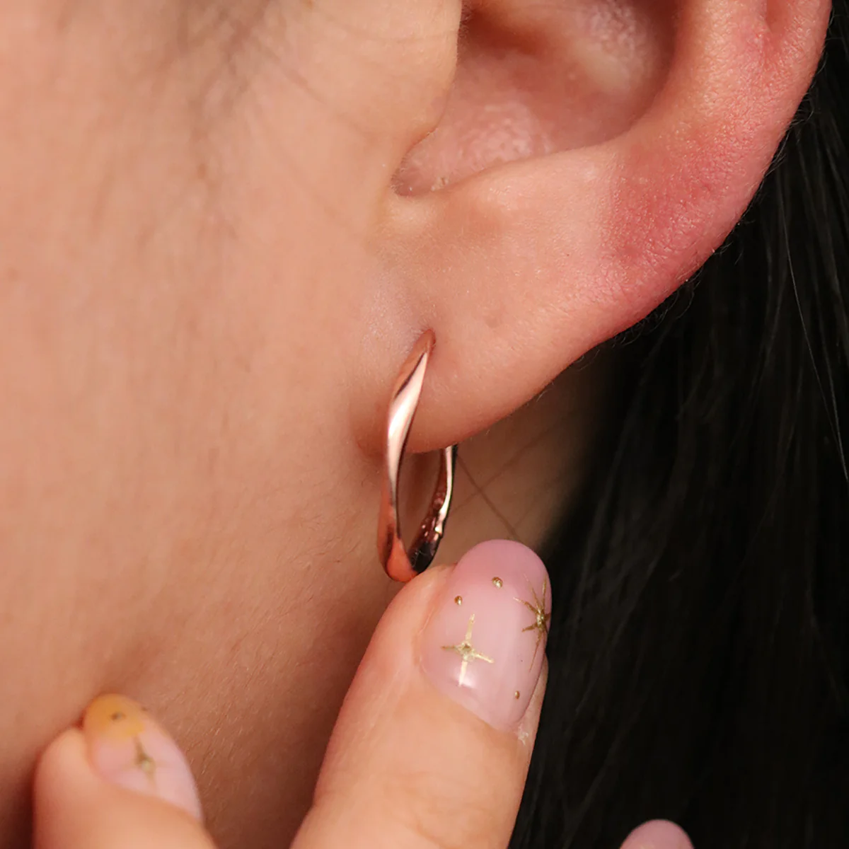 Twisted one-touch earrings - Image 7