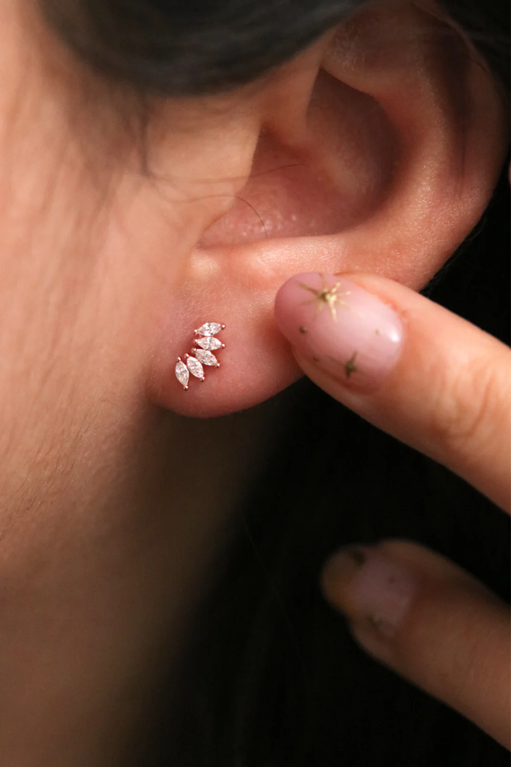 Sparkle Crawler earrings - Image 4