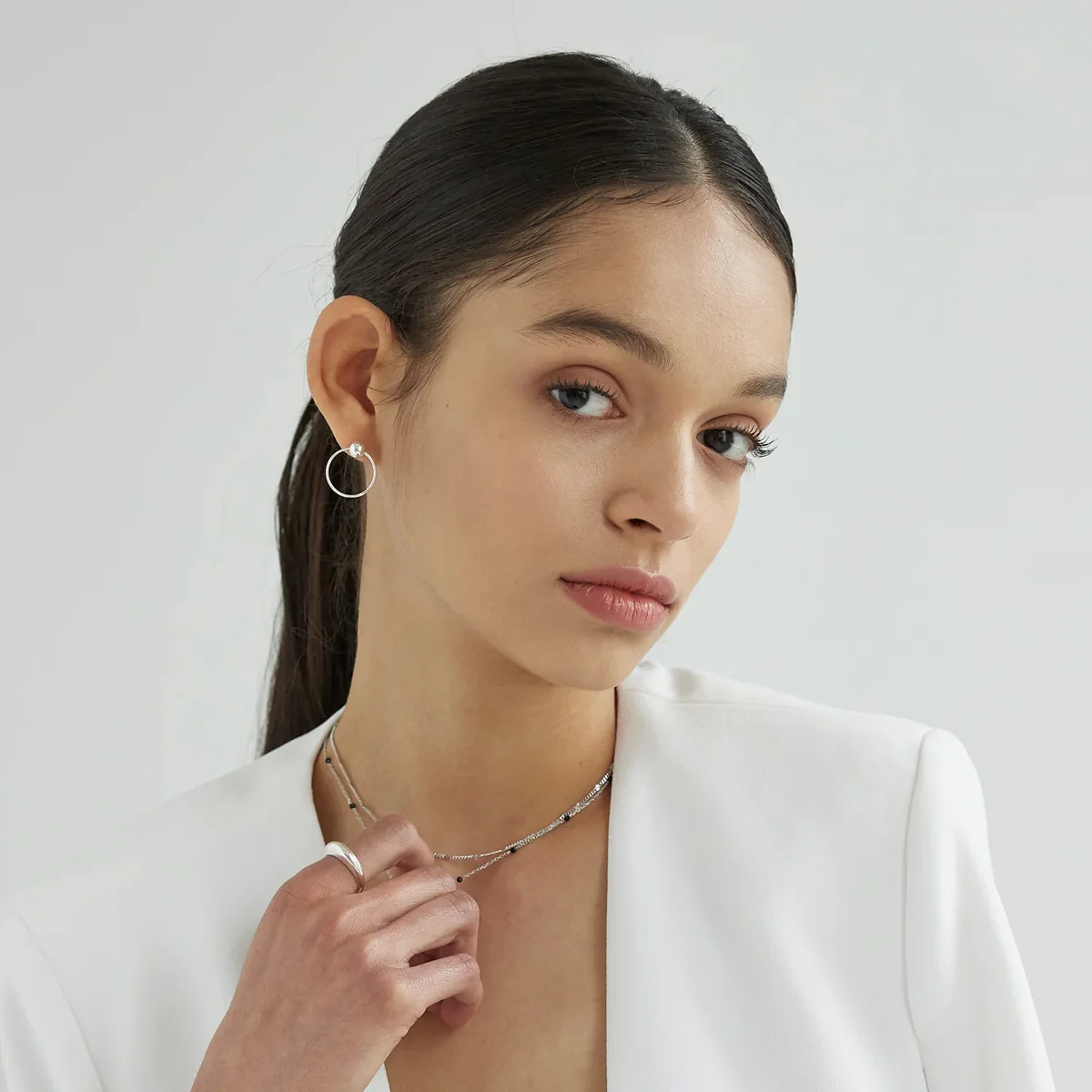 Black spinel relay necklace - Image 7